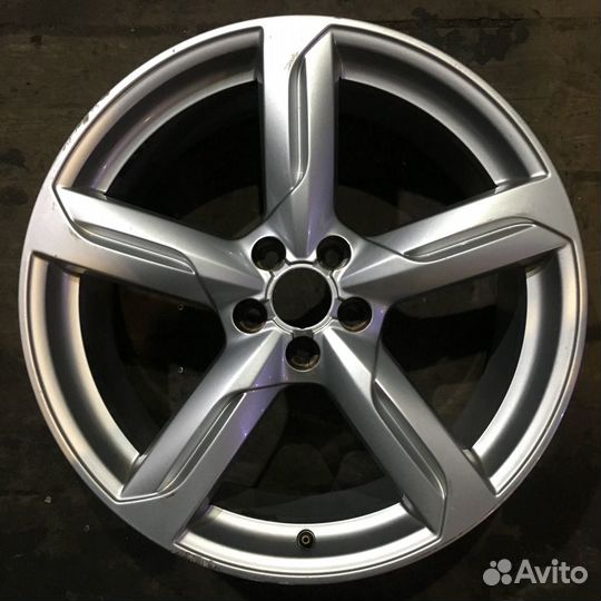 Комплект дисков Audi Q5 R20 8R0601025D