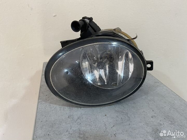 Фара противотуманная правая Volkswagen Tiguan