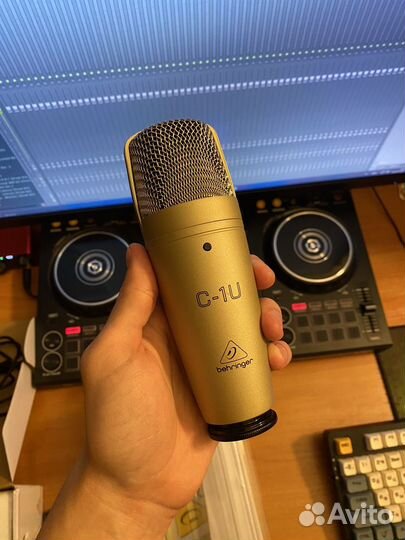 Behringer c1u и behringer uphoria umc22