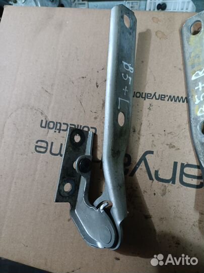 Петли капота Volkswagen Passat B5+