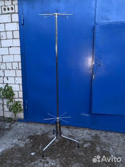 Стойка вешало
