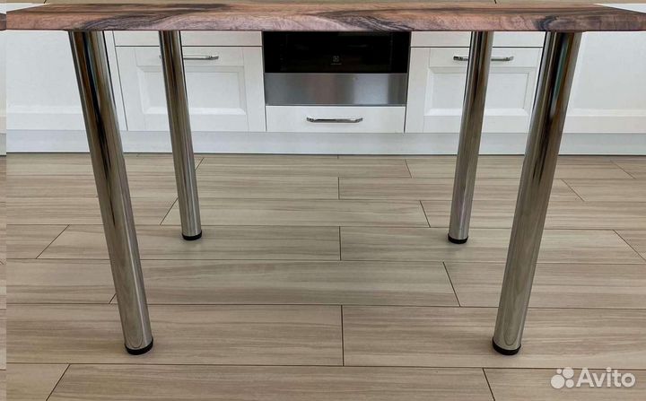 Кухонный стол