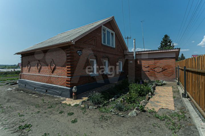 Дом 52,6 м² на участке 8,1 сот.