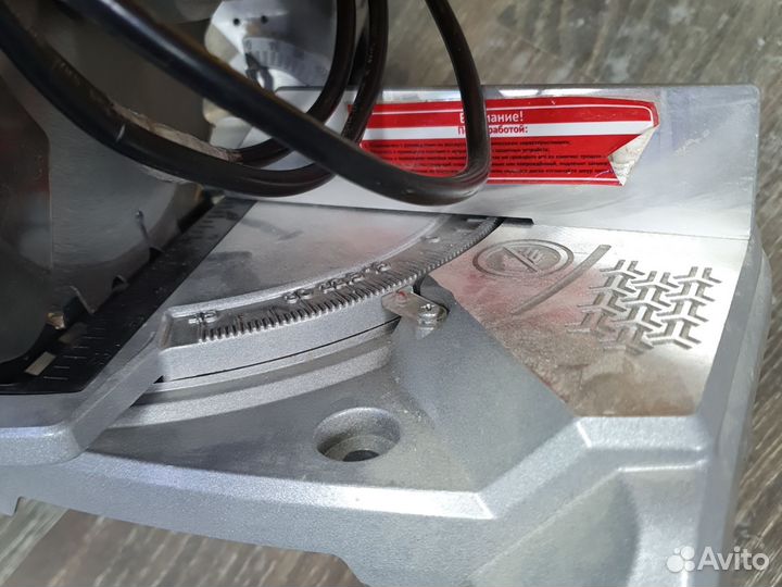 Торцовочная пила калибр птэ 1200 210м