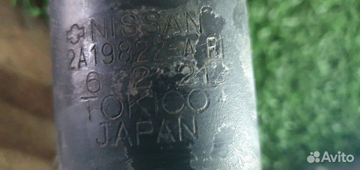 Стойки передние передние правые Nissan X-Trail