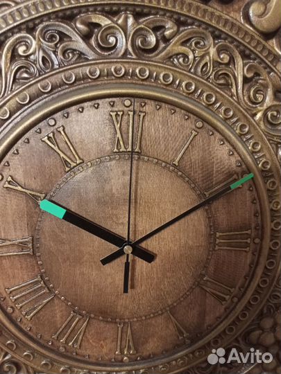 Часы настенные 