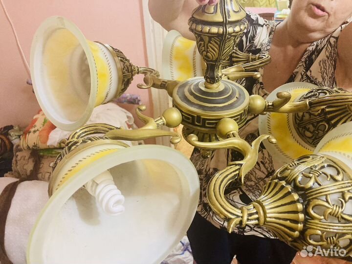 Люстра чугунная