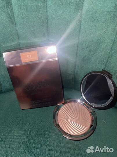 Компактная пудра - хайлайтер Estee lauder