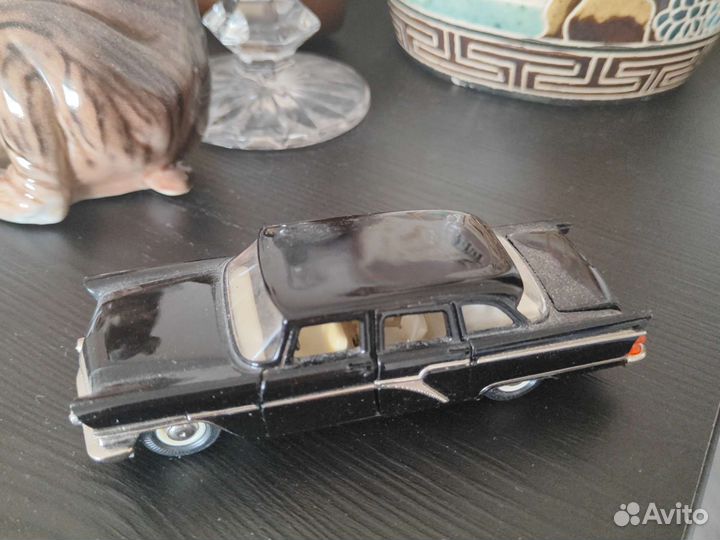 Машина модель - Чайка Коллекционная