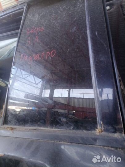 Стекло задней левая Mitsubishi Pajero sport 2