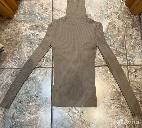 Водолазка uniqlo