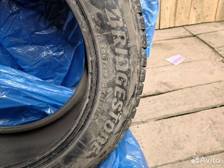 Bridgestone Blizzak DM-V2 225/60 R18