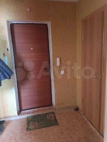 Доля в 1-к. квартире, 38 м², 2/3 эт.