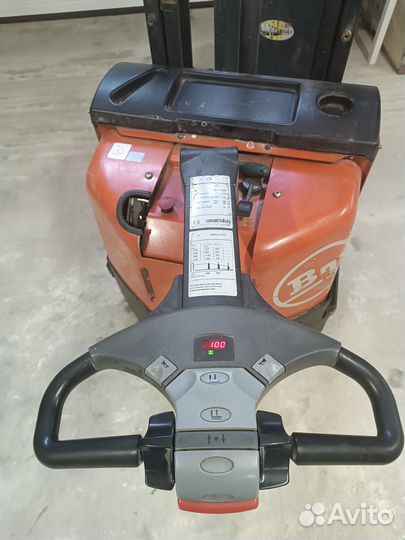 Вилочный погрузчик эллектрический