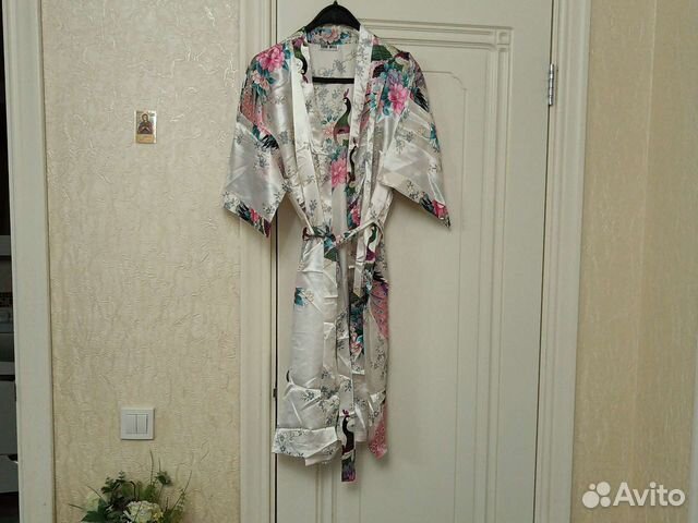 Халат женский шелковый новый