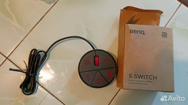 S- switch benq