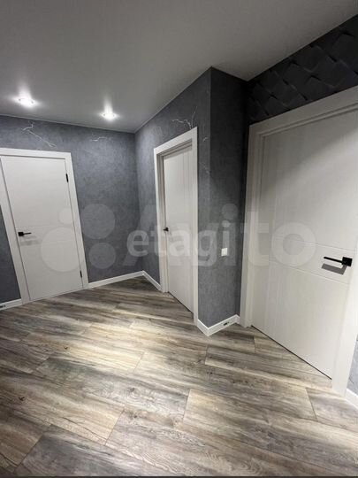 2-к. квартира, 42 м², 8/16 эт.