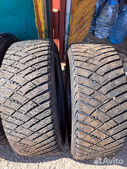 Goodyear Ultragrip Ice Arctic 205/50 R17 93T