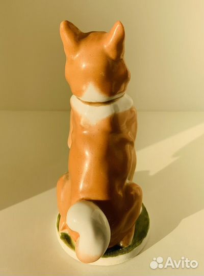 Антикварная фарфоровая статуэтка Лайка лфз