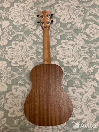 Укулеле flight