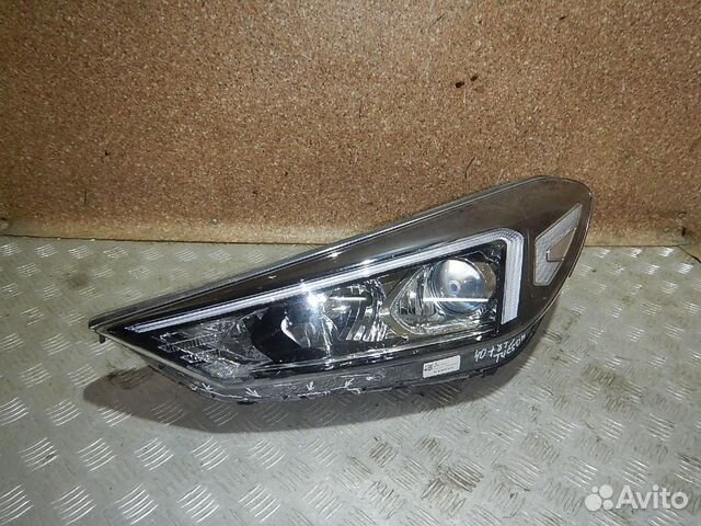 Фара левая Hyundai Tucson