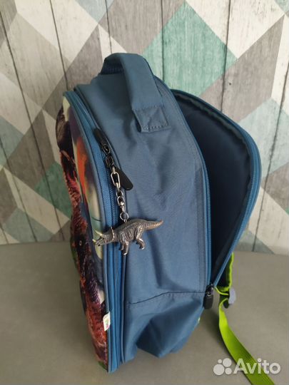 Рюкзак mojo динозавры с игровым полем