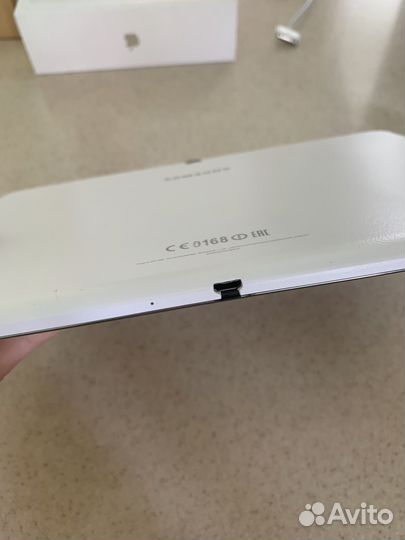 Планшет Samsung Galaxy Tab 4