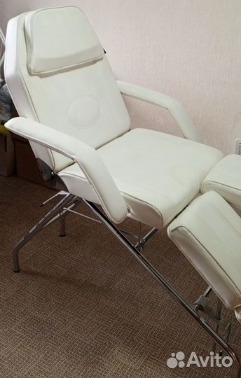 Педикюрное кресло (педикюр, массаж)