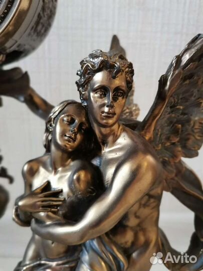 Каминные часы Амур и Психея с маятником