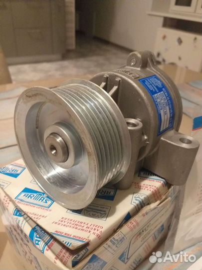 Вакуумный насос Форд Транзит