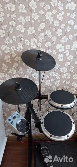 Электронные барабаны Behringer hds110usb
