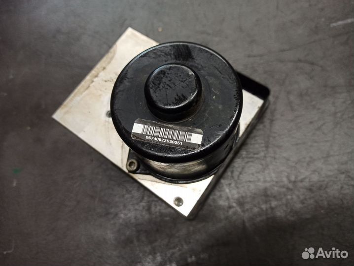 Блок ABS Volkswagen Touareg 7L