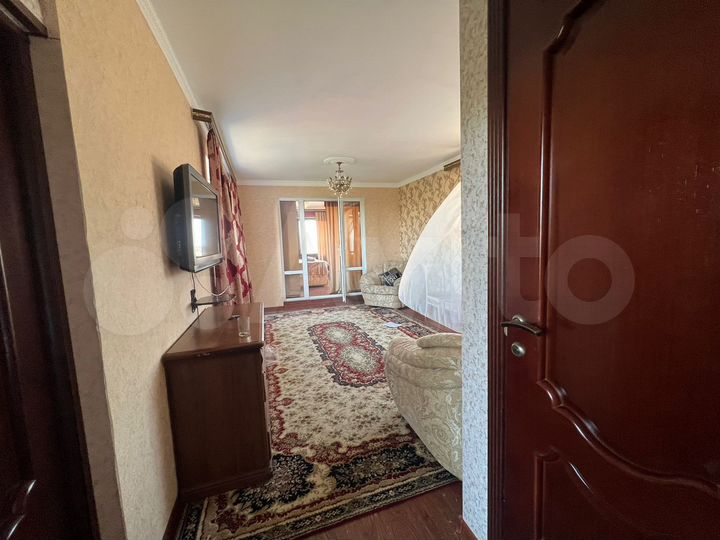 Дом 400 м² на участке 10 сот.