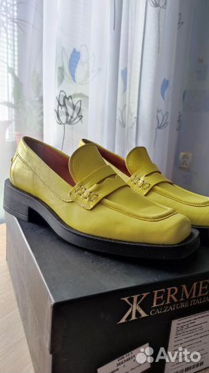 Лоферы женские