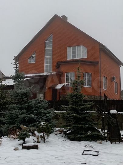 Дом 271 м² на участке 15,5 сот.