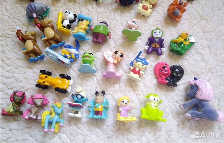 Мелкие игрушки Киндеры пакетом