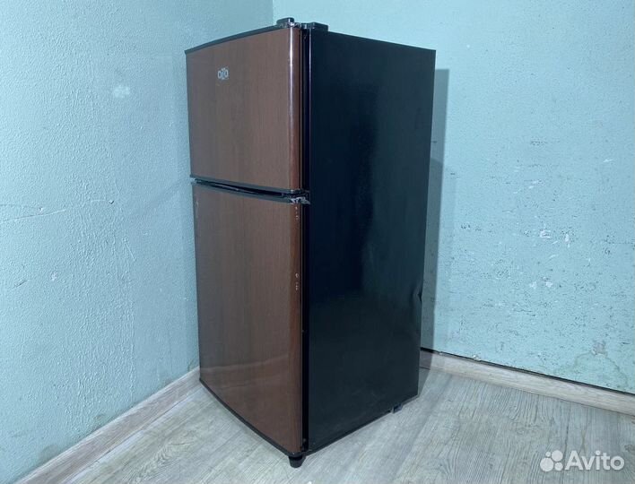 Холодильник новый небольшой