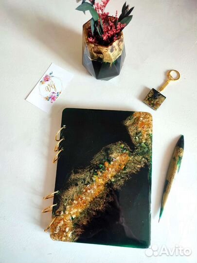 Подарочный набор(блокнот, ручка, карандашница)