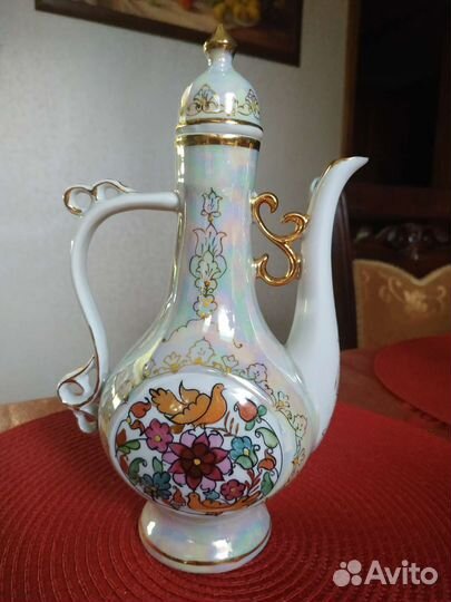 Посуда фарфор.Кувшин, графин антикварный