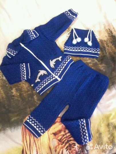 Продам костюмчик