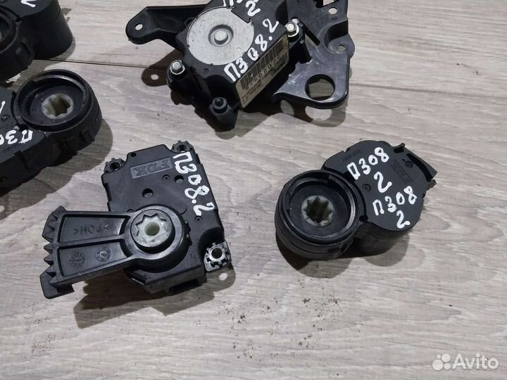 Сервопривод заслонок печки Peugeot 308