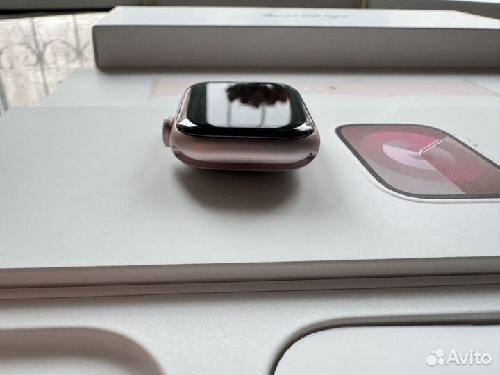 Apple Watch Series 9 41mm pink