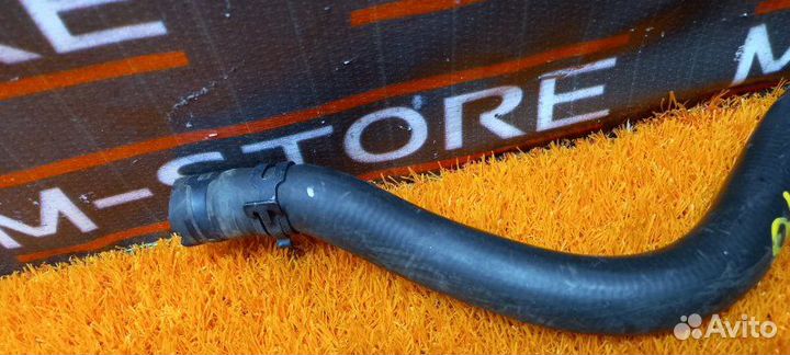 Патрубок системы охлаждения Mercedes-Benz E-Class