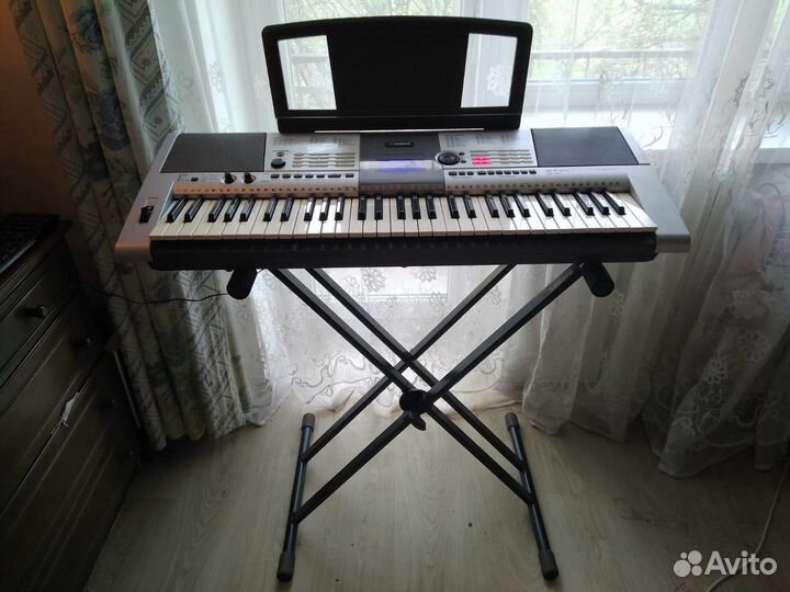 Yamaha psr e403