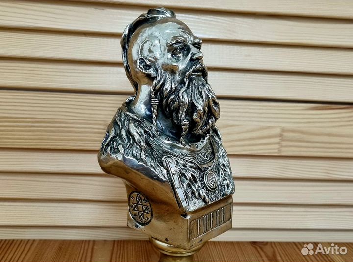 Бронзовый бюст «Рюрик»