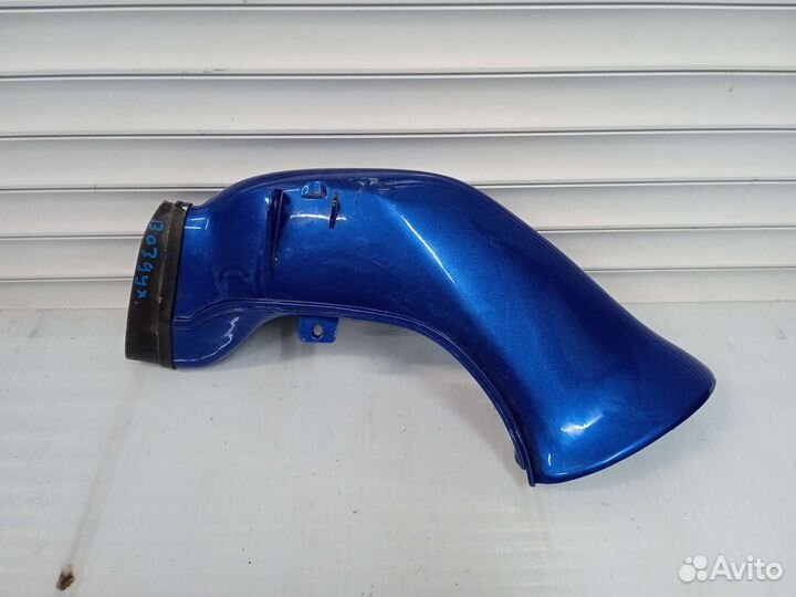 Yamaha R1 2004-2006. Воздуховод правый