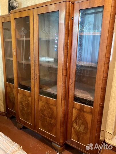 Сервант старинный Антикварный