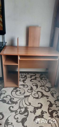 Компьютерный стол