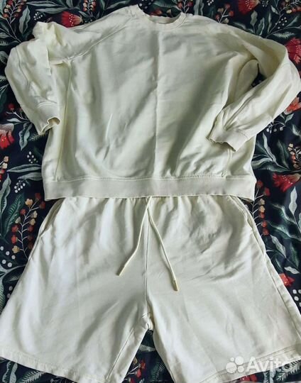 Спортивный костюм женский