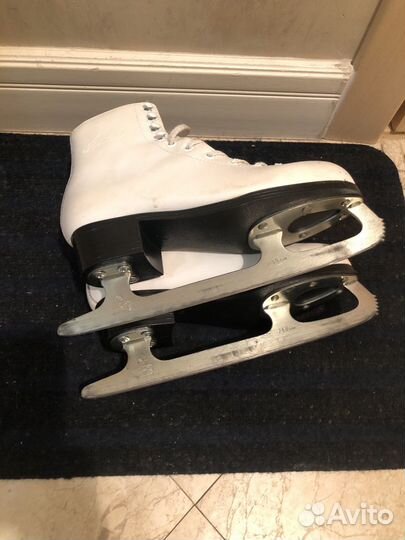 Коньки фигурные Axel р.38